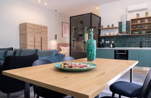 Paradisi House | Casa d'oro 56 Living in Paradisi Rhodes