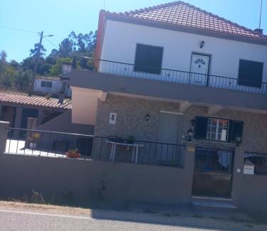 Ferreira do Zezere House | Casa da Magnólia