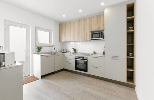 Atouguia da Baleia Villa | Casa da Manuela - Serene Village Retreat