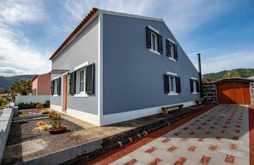 Sete Cidades House | Casa da Porta Amarela