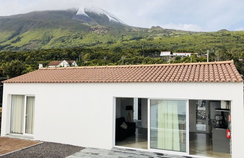 Terra do Pao Cottage | Casa da Rocha - Guest accommodation by the sea