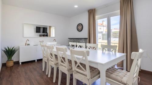 Santa Maria e Sao Miguel House | Casa da Roseira by LovelyStay