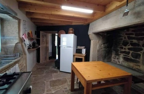 Sardinero House | Casa das Peritas. Tradicional house with spacious spaces filled with comfort.