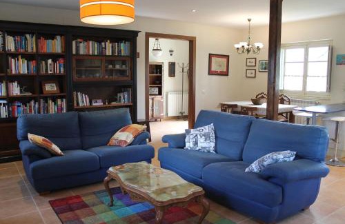 Pruneda House | Casa de Aldea en el concejo de Nava, en el centro de Asturias