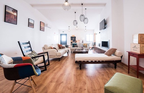 Arraiolos Apartment | Casa de Baco - Pool paradise with room to roam