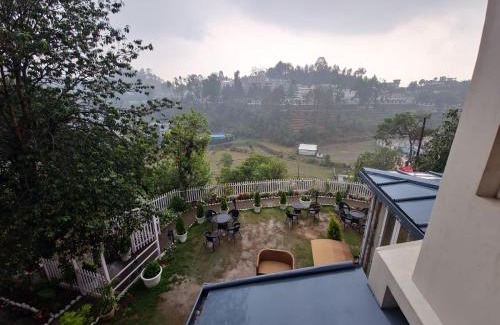 Bhowali Hotel | Casa De Bello, Nainital, Near Kainchi Dham