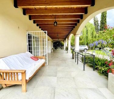 Vistalba Villa | Casa de Campo:4 Habitaciones con piscina y quincho