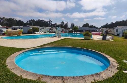 Burinhosa Resort | Casa de Camping Land's Hause