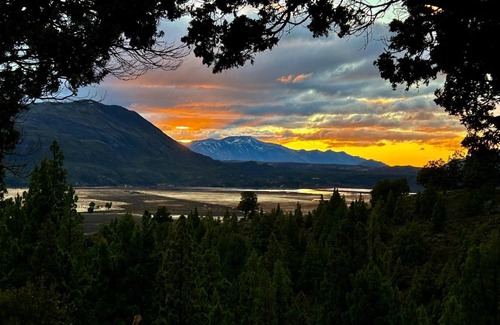 Los Alerces National Park House | Casa de Campo con tina de agua caliente