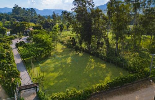 Caruru House | Casa de Campo no Caruru com açude e piscina
