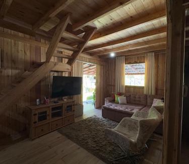 Tijucas Ski Chalet | Casa de Campo no Oliveira
