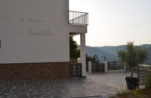 Vila Nova de Poiares House | Casa de Campo de SOUTELO