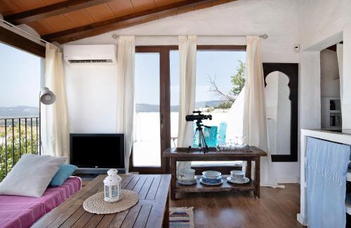 Facinas House | Casa De Los Pintores Facinas