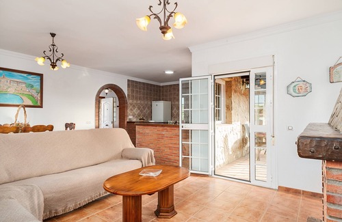 Barbate House | Casa de Piedra with magnificent 50 meter swimming pool.