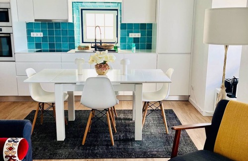 Santo Antao House | Casa de São João - Oceanfront 3BR/3BA Sunset View - Fajã de São João, São Jorge