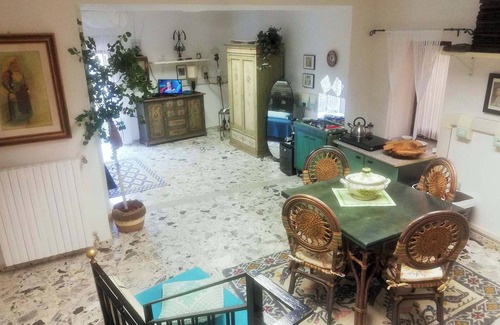 Nuoro Villa | Casa degli Artisti