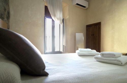 Torrejoncillo Apartment | Casa del Caño