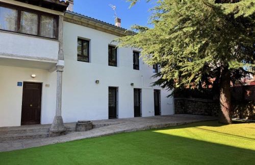 Las Navas Del Marques House | Casa del Cura