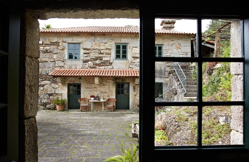 Gondomar House | Casa del Cura de Oliveira