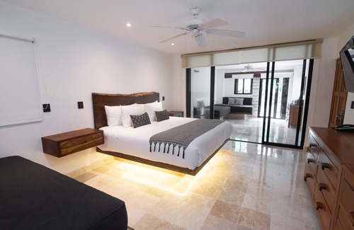 Centro - Supmza 001 Hotel | Casa del Jaguar Beach Hotel