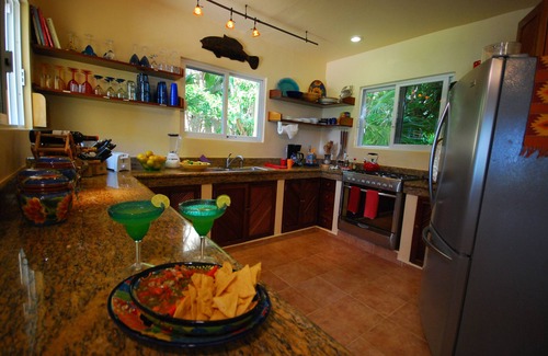 Tulsayab House | Casa del Perro Feliz, Tankah/Tulsayab Beach Villa Minutes to Tulum, Great Value!