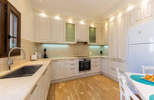 Chromonastiri Villa | Casa di Vangelis, Summer Village Stay!