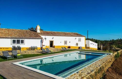 Loule House | Casa do Avô (Vale Luís Neto-Retiro do Caldeirão)