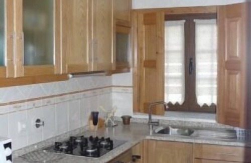 Couto de Esteves Cottage | Casa do Bouço Velho for 4 people