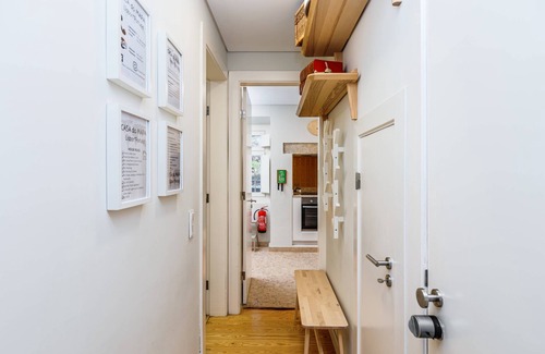 Linda-a-Velha Apartment | Casa do Mapa: Lisbon Work and Play Family Getaway