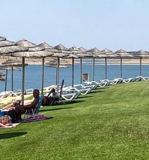 Mourao House | Casa do Montinho- Small Private House