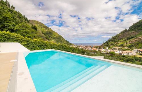 Faial Da Terra House | Casa do Outeiro with Heated Pool 30C