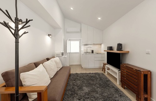 Lamas Villa | Casa do Relógio de Sol - Cavalo de Tróia Villas