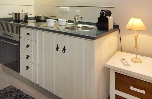 Espirito Santo Villa | Casa do Rio with Mountain View, Jacuzzi & Wi-Fi