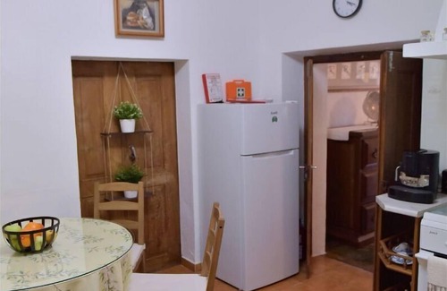Evoramonte House | Casa dos Avós - Two Bedroom House, Sleeps 4