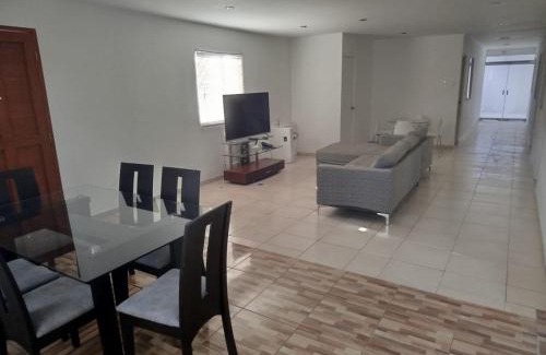 Pisco House | Casa en Paracas para 7 personas