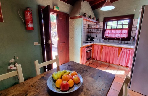 Puntagorda Cottage | Casa Federico, surrounded by pine forests and vineyards in Puntagorda, island of La Palma