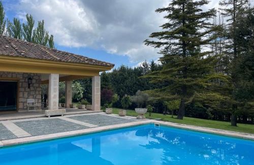 Fuentiduena House | Casa Fuentes de Ledina