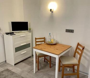 Krofdorf-Gleiberg Apartment | Casa Giulia 2 Zimmer nahe Gießen, Küche, Bad, WLAN, Parkplatz