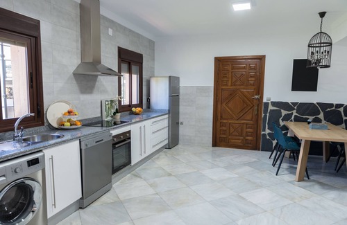 Ecija Ski Chalet | Casa Ideal Para Pasar Unos Días de Relax. A tan Solo 5 Minutos de Écija