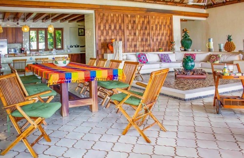 Petacalco House | Casa Irekua | Luxury beachfront retreat