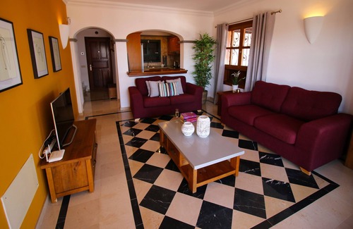 Playa Blanca Villa | Casa Leila - A romantic, adults-only, luxury, private villa to rent in Faro Park