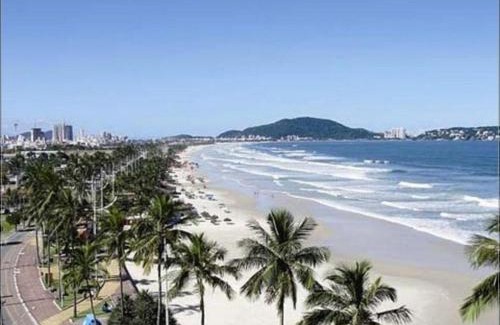 Jardim Centenario House | Casa Lelis - Descanso para a família e seu pet, pertinho do mar - praia Guarujá - SP