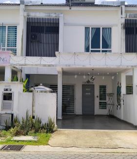 Wakaf Che Yeh House | Casa LiLa Homestay Private Pool Taman Kota Seribong Kota Bharu