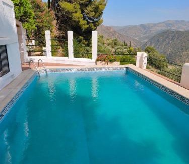 Carataunas Ski Chalet | Casa Limón - Alpujarras