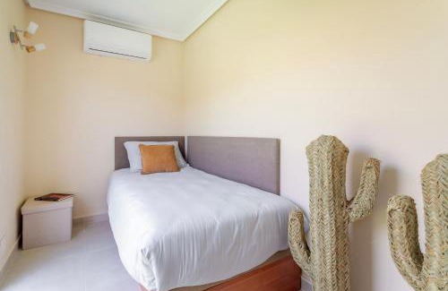 Los Arenales del Sol House | Casa Limón