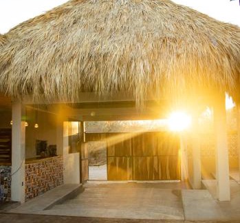Salina Cruz Hotel | Casa Majeva Punta Conejo