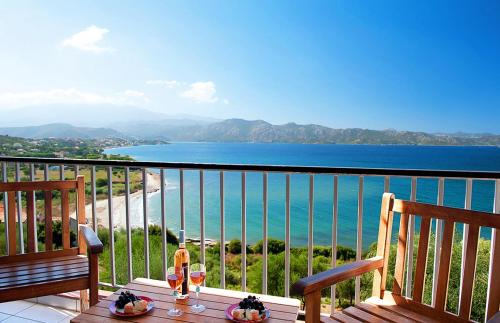 Patrimonio Apartment | CASA MARINE DU SOLEIL 60