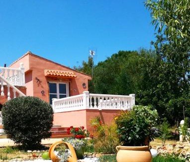 Montroi House | CASA MARTINEZ Studios & Chambre d'Hôtes à 3 kms de MONTSERRAT VALENCIA