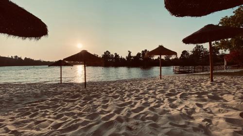 Corte do Pinto House | Casa Mel-Mina São Domingos-Praia fluvial-Terraço-3km-arcondicionado