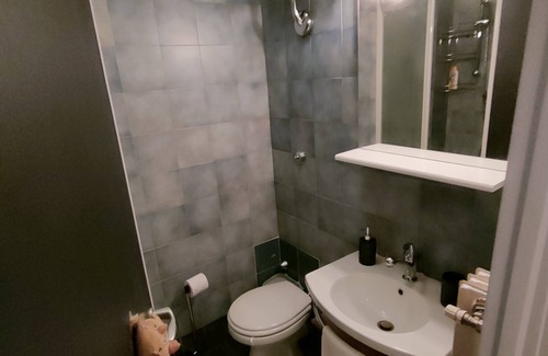 Servola-Chiarbola-Valmaura-Borgo San Sergio Apartment | Casa Mira - Tranquilla e Luminosa a pochi minuti dal centro di Trieste.